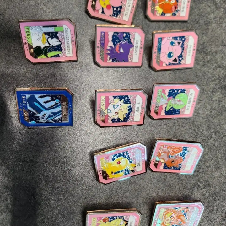 [BUNJANG] Pokemon Brooch Set (12 Types) / 포켓몬 배지 뱃지 이삭 토스트 12종 세트로 판매