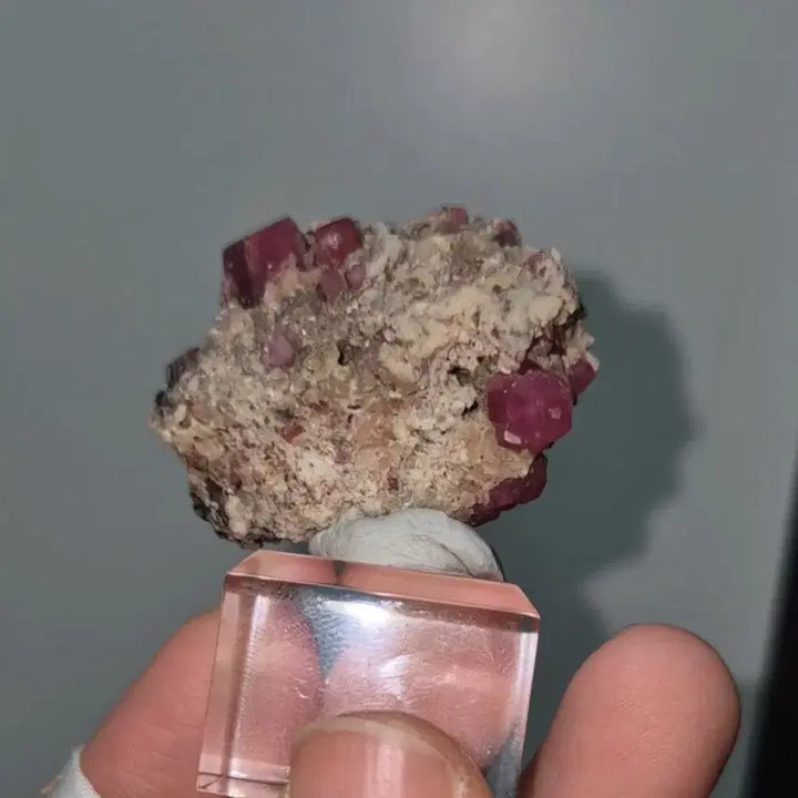 [BUNJANG] Ultra Rare Raspberry Grossular Garnet Rough Gemstone Mineral Cluster / 초희귀! 라즈베리 그로슐라 가넷 원석 광물 클러스터