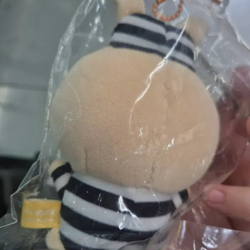 [BUNJANG] Prisoner Rabbit Plush Keychain / 죄수복 우사기 감옥 우사기