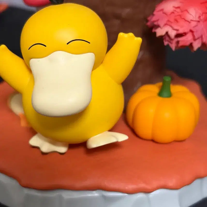 [BUNJANG] Psyduck Four Seasons Figure / 고라파덕 사계절 피규어