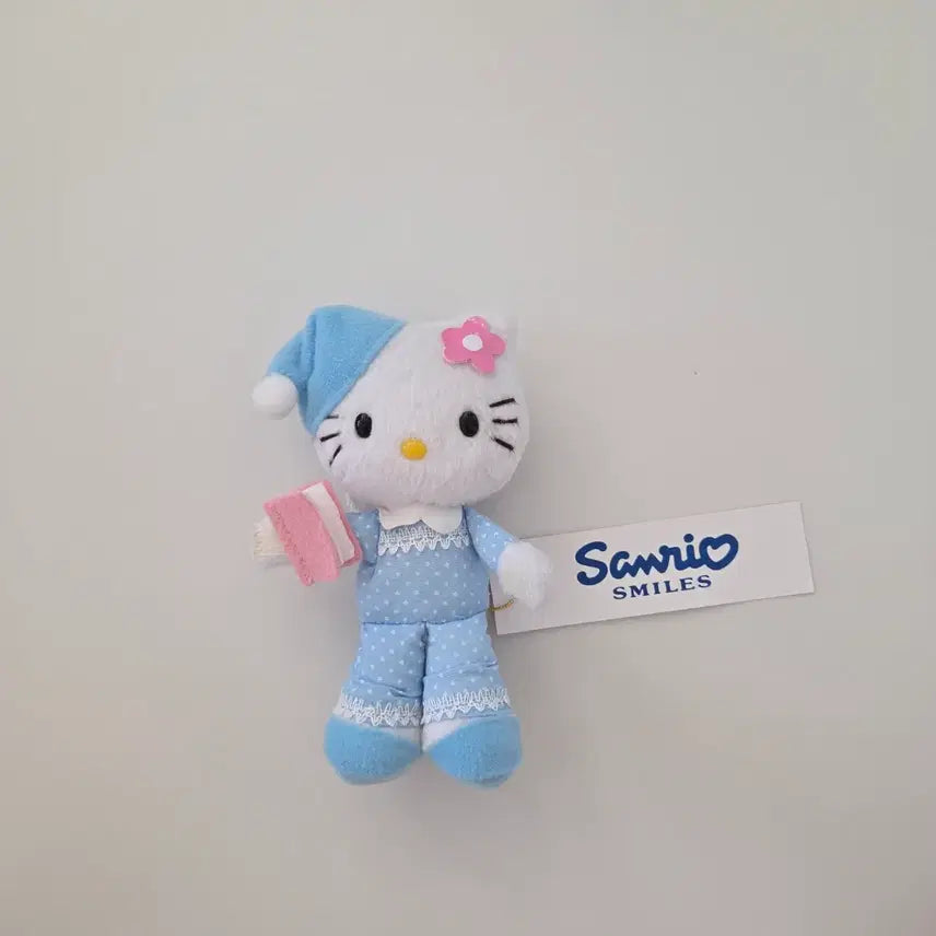 [BUNJANG] Vintage Hello Kitty Pajama Mascot Doll Keychain / 고전키티 마스코트 인형 파자마키티 잠옷키티 마스코트 인형 키링 헬로키티 고전인형