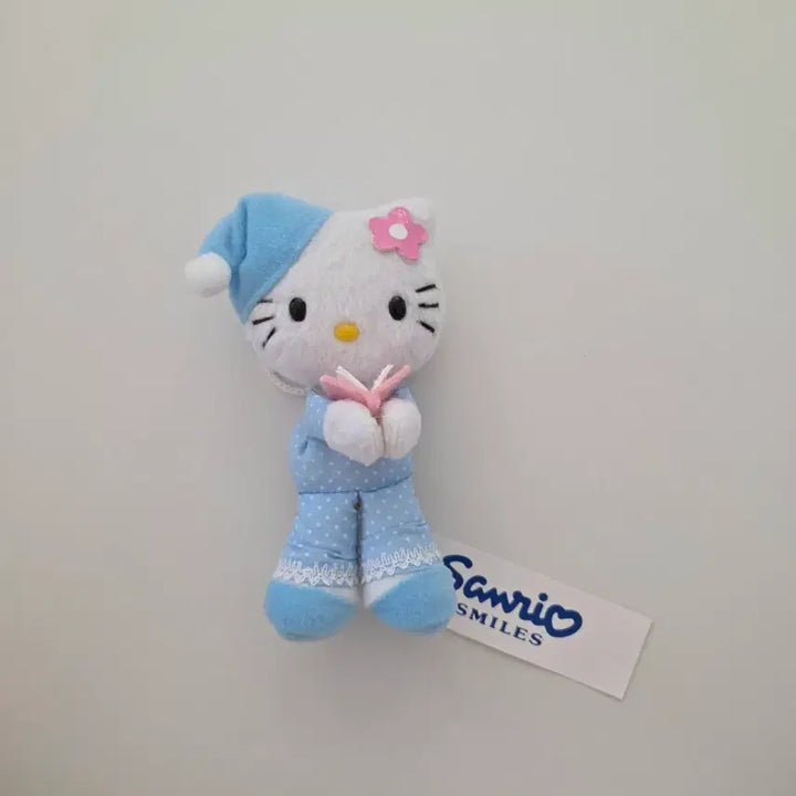[BUNJANG] Vintage Hello Kitty Pajama Mascot Doll Keychain / 고전키티 마스코트 인형 파자마키티 잠옷키티 마스코트 인형 키링 헬로키티 고전인형