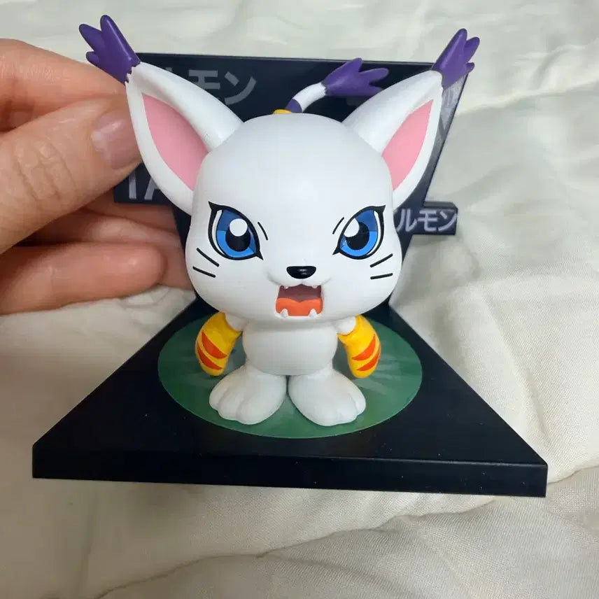 [BUNJANG] Pop Mart Angewomon Figure / 팝마트 가트몬 팝니다