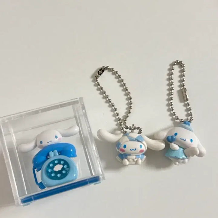 [BUNJANG] Cinnamoroll Keychain 2-Piece Set + Telephone Figure Bundle Set / 일괄)시나모롤 키링 2개 세트 + 전화기 피규어