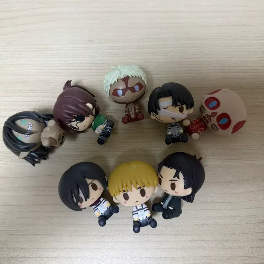 [BUNJANG] Attack on Titan ChoconoCo Full Set (8 pieces) / 진격의거인 초코노코 8종세트 일괄판매