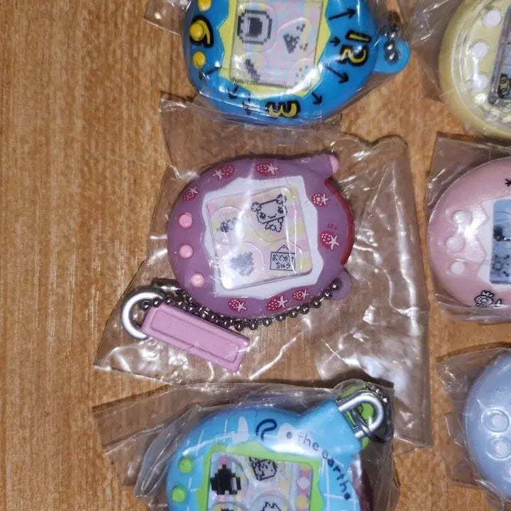[BUNJANG] Miniature Tamagotchi Shaka Shaka Gacha Set - 6 Types Bundle / [일괄가] 6종 미니어쳐 다마고치 샤카샤카 가챠 일괄