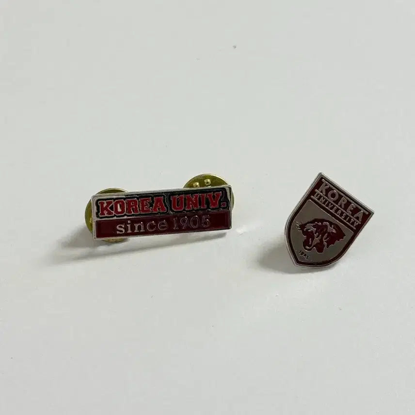 [BUNJANG] Korea University Badge Set (2 Pieces) / 일괄) 고려대학교 뱃지 2개 세트