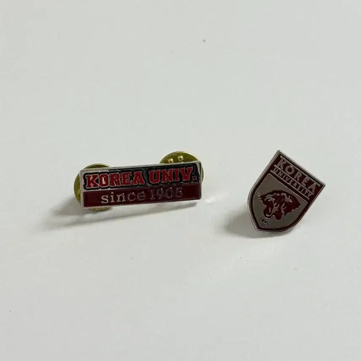 [BUNJANG] Korea University Badge Set (2 Pieces) / 일괄) 고려대학교 뱃지 2개 세트
