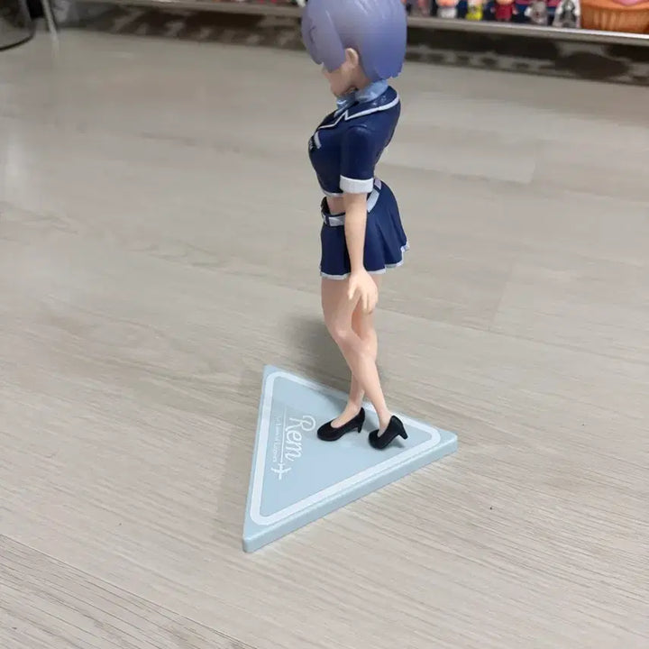 [BUNJANG] Rem Flight Attendant Figure / 리제로 렘 승무원 피규어