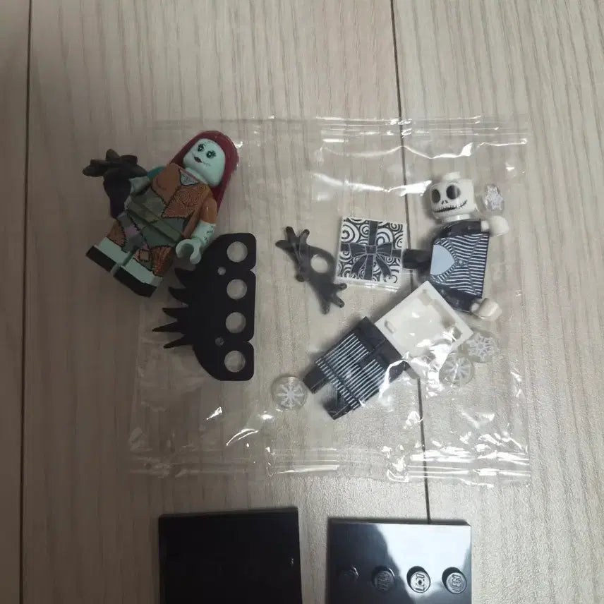 [BUNJANG] LEGO 71024 Jack Skellington &amp; Sally Minifigure Set / 레고 71024 잭 스켈링턴 샐리 피규어 세트 미니피규어