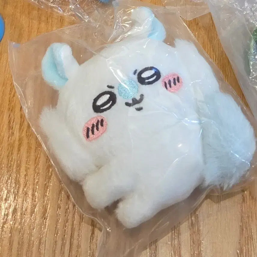 [BUNJANG] Chiikawa Momonga Clip Plush / 치이카와 클립인형 모몽가