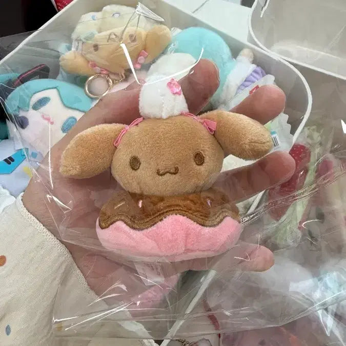 [BUNJANG] Cinnamoroll Cafe Donut Mocha Plush / 시나모롤 카페 도넛 모카