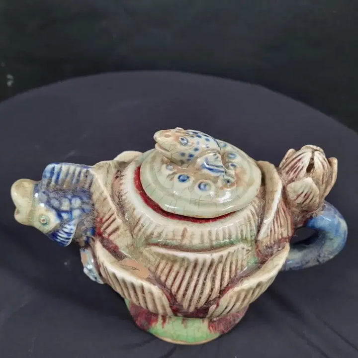 [BUNJANG] Celadon Porcelain Earthenware Teapot with Fish, Dragon, Toad, and Lotus Motifs / 청자 상형 어룡 두꺼비 연화문 주전자