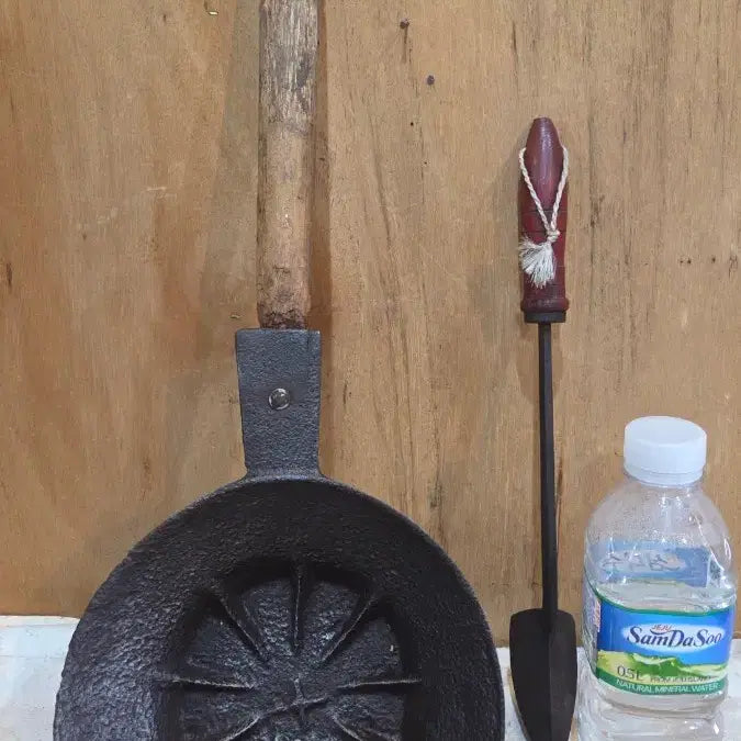 [BUNJANG] Antique Cast Iron Charcoal Iron and Branding Iron / 민속품  / 옛날 무쇠 숯다리미와 인두