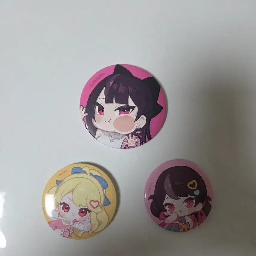 [BUNJANG] Isegye Idol Jururu Jingburger Bundle Set Can Badges / (일괄) 이세돌 이세계아이돌 주르르 징버거 캔뱃지