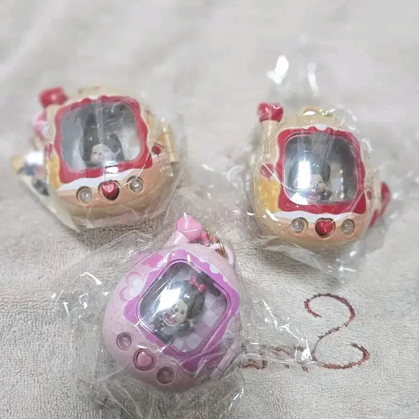 [BUNJANG] Monchhichi Tamagotchi Keychain / 몬치치 다마고치 키링