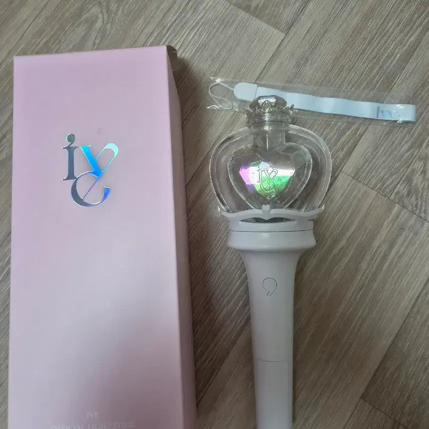 [BUNJANG] IVE Official Light Stick Ver.2 / (최저가)아이브 응원봉 버전2판매