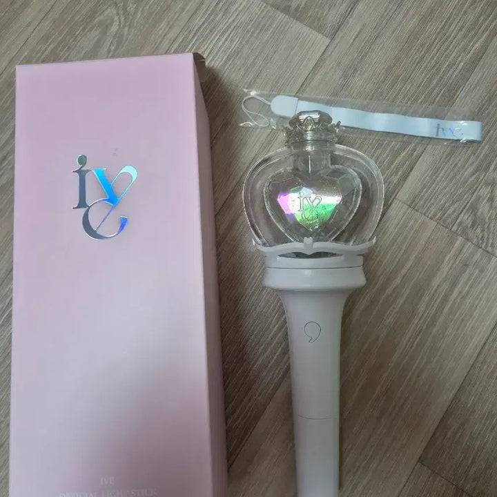 [BUNJANG] IVE Official Light Stick Ver.2 / (최저가)아이브 응원봉 버전2판매