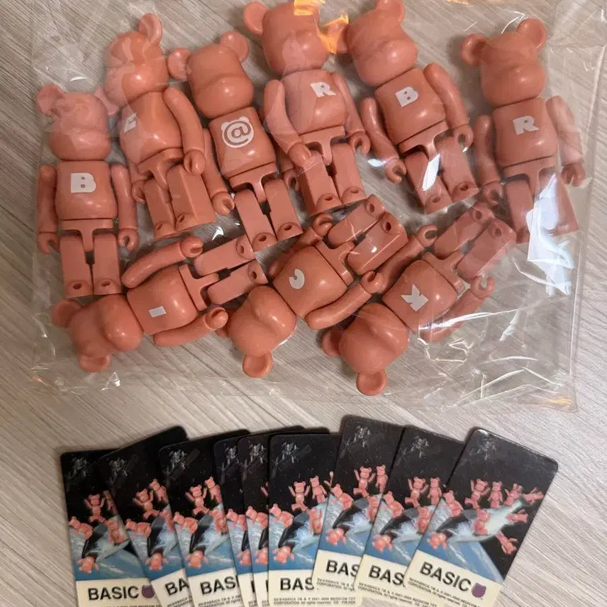 [BUNJANG] Bearbrick Series 19 100% Basic Set / 베어브릭 19탄 100% 베이직 세트