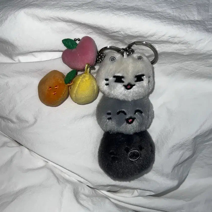 [BUNJANG] SEVENTEEN Jun Moon Junhui "Yeolddajam" Mini틴 Doll Keychain / 세븐틴 준 문준휘 열닫잠 인형 키링 미니틴