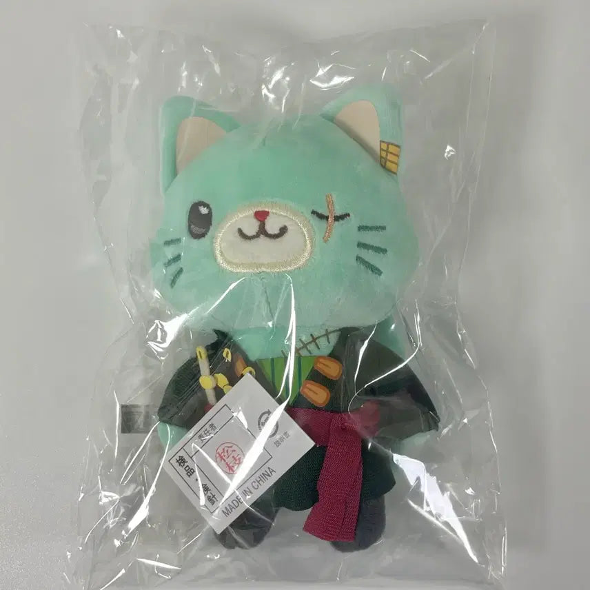 [BUNJANG] One Piece Zoro Nekonui Figure (Sealed) / 원피스 조로 네코누이 미개봉
