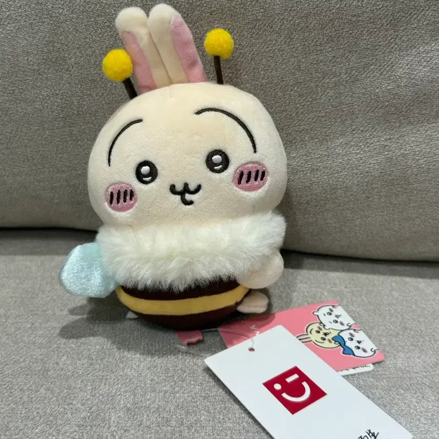 [BUNJANG] Chiikawa Honey Bee Usagi Mini Plush / 치이카와 미니소 꿀벌우사기 인형