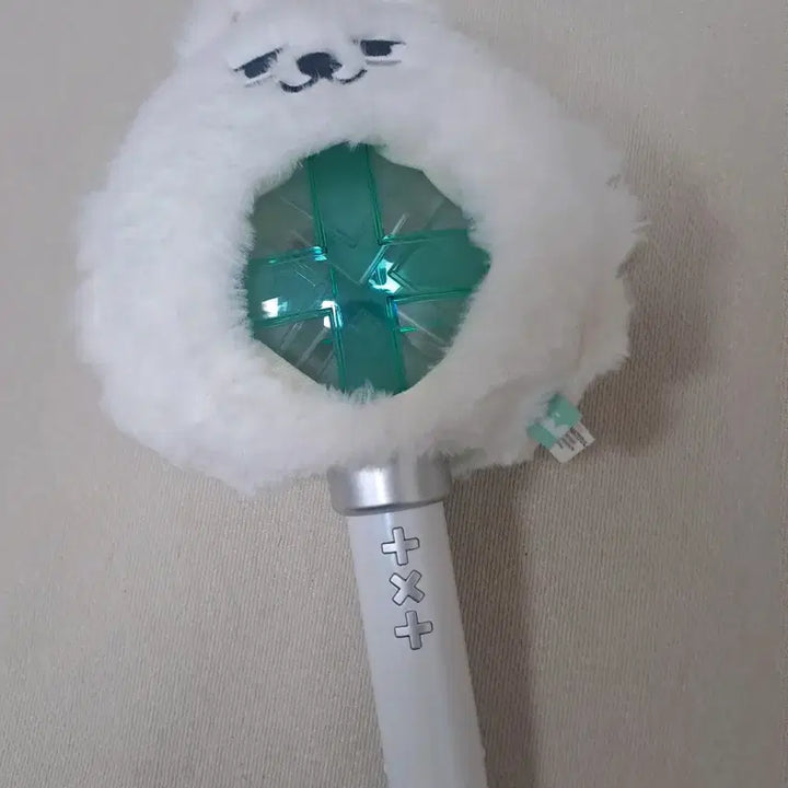 [BUNJANG] TXT Official Light Stick MOABONG Ver.1 &amp; Ver.2 Bundle Set / 모아봉 2