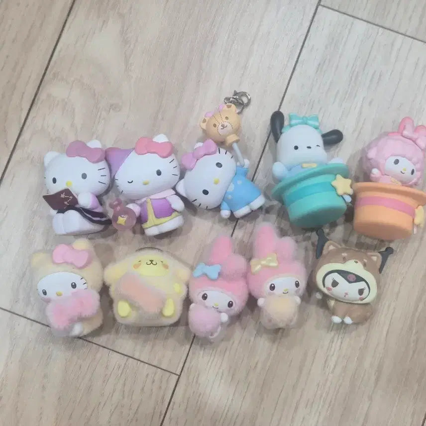 [BUNJANG] Sanrio Characters Figure 10-Piece Set / 산리오 캐릭터 피규어 10종 세트 + 서비스 팍팍