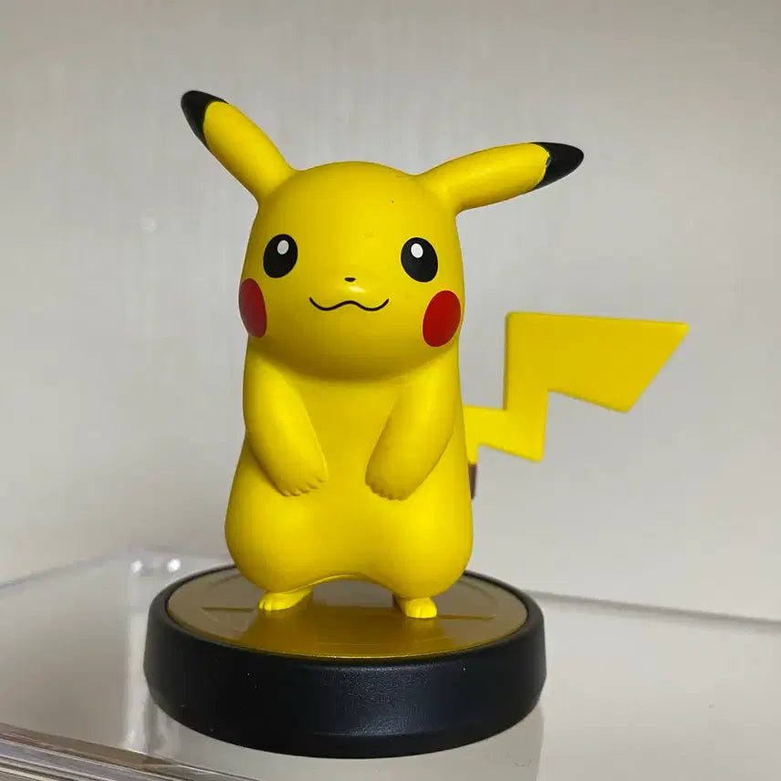 [BUNJANG] Nintendo Pikachu Amiibo Figure / 닌텐도 포켓몬 피규어 피카츄 아미보