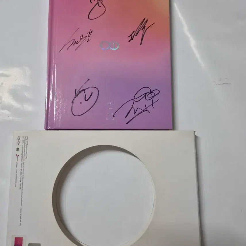 [BUNJANG] EXID Mini 4th Album Signed CD / (비매.홍보용)EXID 미니4집 전원싸인 cd 올려봅니다 구성품다있어요 깨끗합니다
