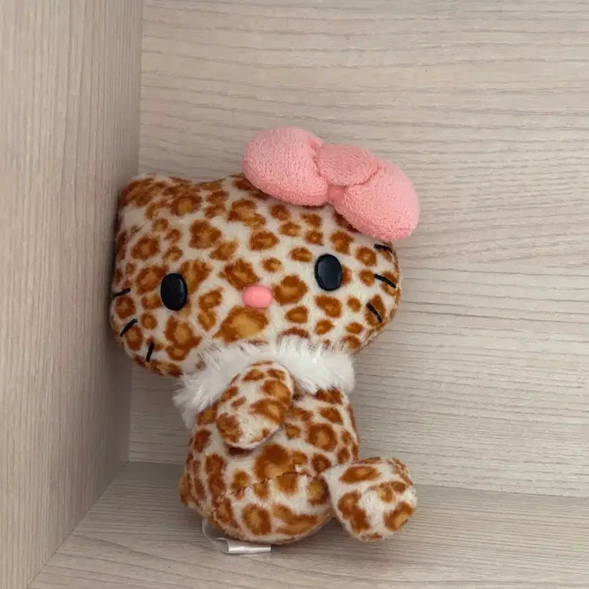 [BUNJANG] Vintage Classic Kitty Leopard Plush / 고전 키티 레오파드 인형