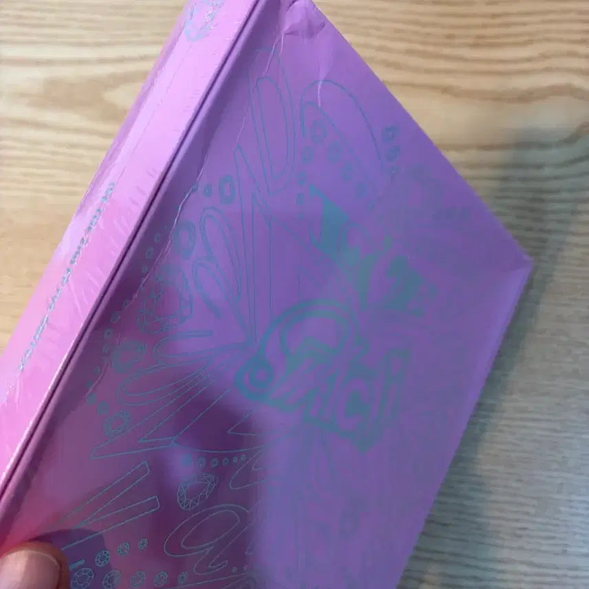 [BUNJANG] IVE Love Dive Switch Version Case (Minor Damage) / 아이브 스위치 해야 loved 버전 케이스 눌림 비닐뜯김 하자)