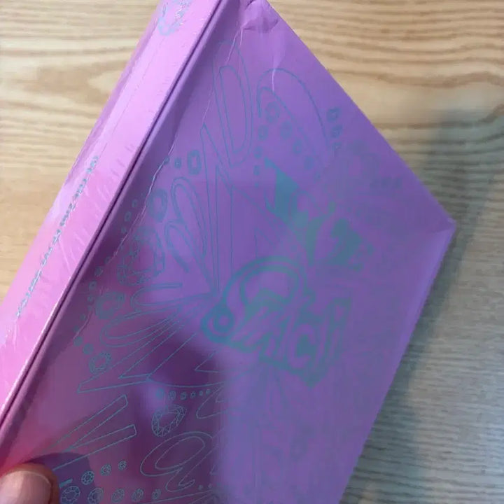 [BUNJANG] IVE Love Dive Switch Version Case (Minor Damage) / 아이브 스위치 해야 loved 버전 케이스 눌림 비닐뜯김 하자)