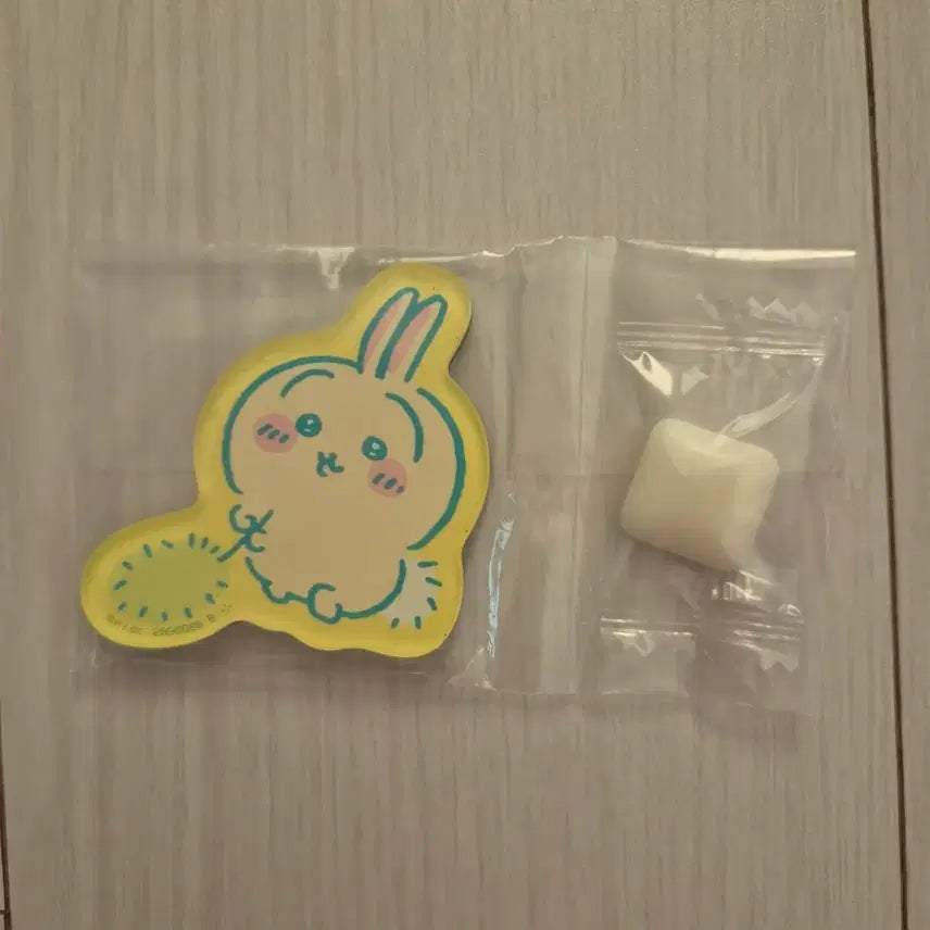 [BUNJANG] Chiikawa Usagi Magnet / 치이카와 우사기 마그넷