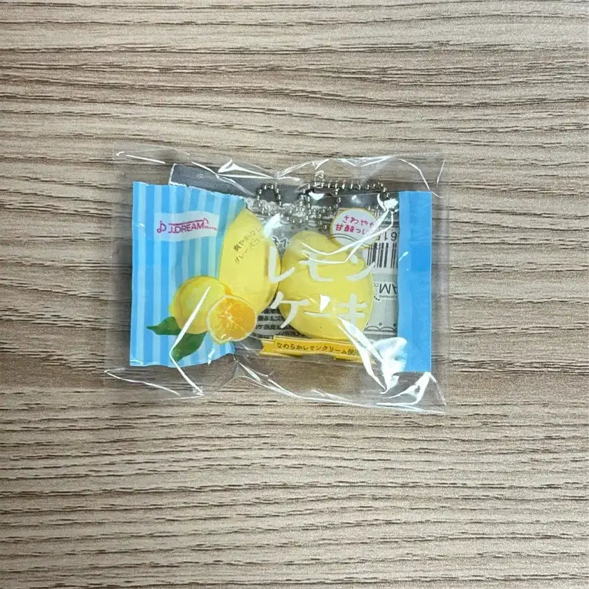 [BUNJANG] Lemon Cake Bread Gacha Figure / 레몬 케이크 빵 가챠