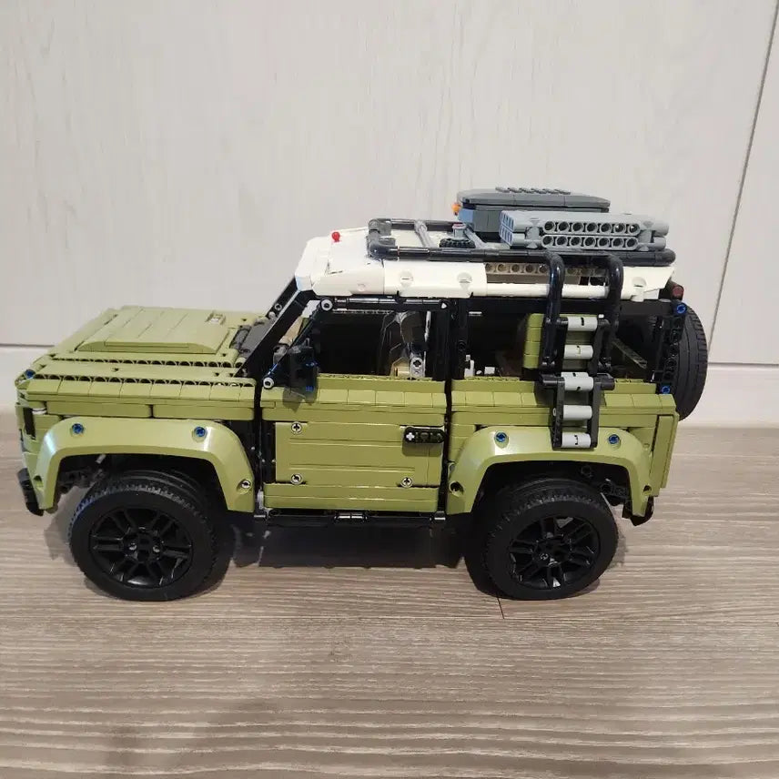 [BUNJANG] LEGO Technic Land Rover Defender 42110 / 레고 테크닉 랜드로버 디펜더 42110