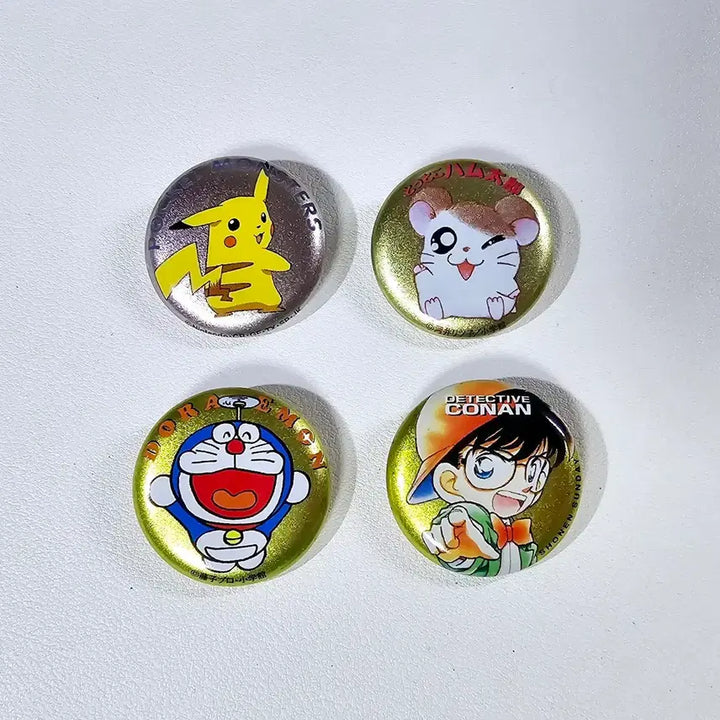 [BUNJANG] Shogakukan 2001 Anime Collaboration Pinback Button Set (Conan, Pokémon, Hamtaro, Doraemon) / [비매품] 2001년 쇼가쿠칸 캔뱃지 세트 (코난,포켓몬,햄토리,도라에몽)