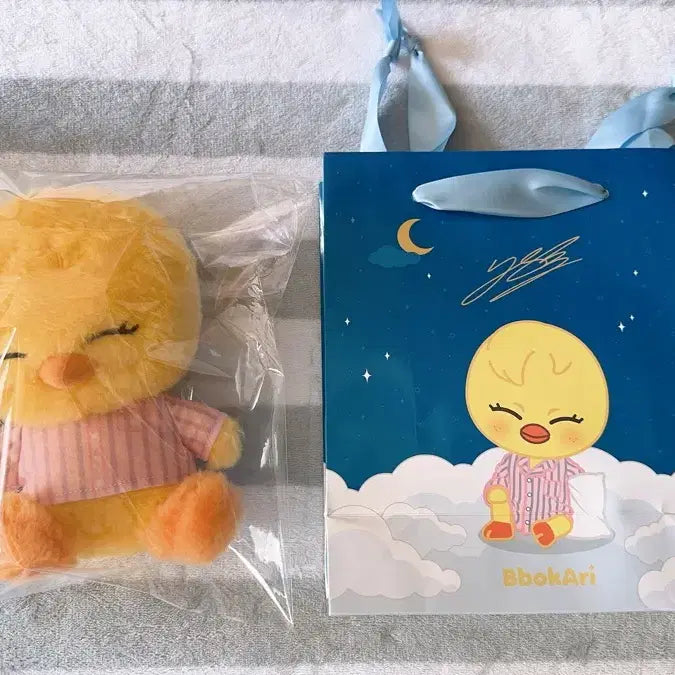 [BUNJANG] Gigo "Bbokari" Plush Doll + Pouch Set / 스키주gigo 뽁아리  인형 + 한정판쇼핑백