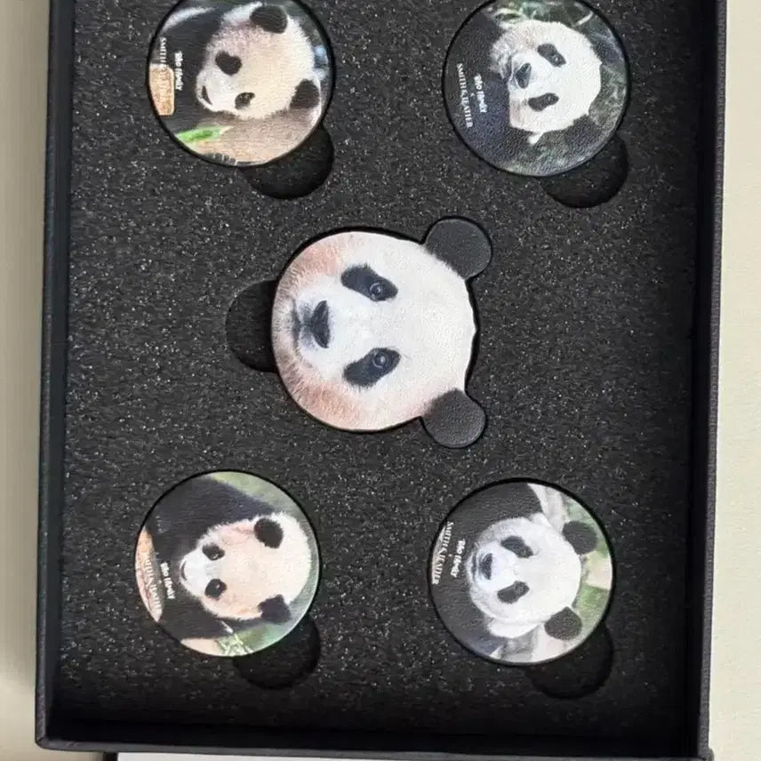 [BUNJANG] Smith &amp; Leather Bao Family Magnet / 스미스앤레더 바오패밀리 마그넷