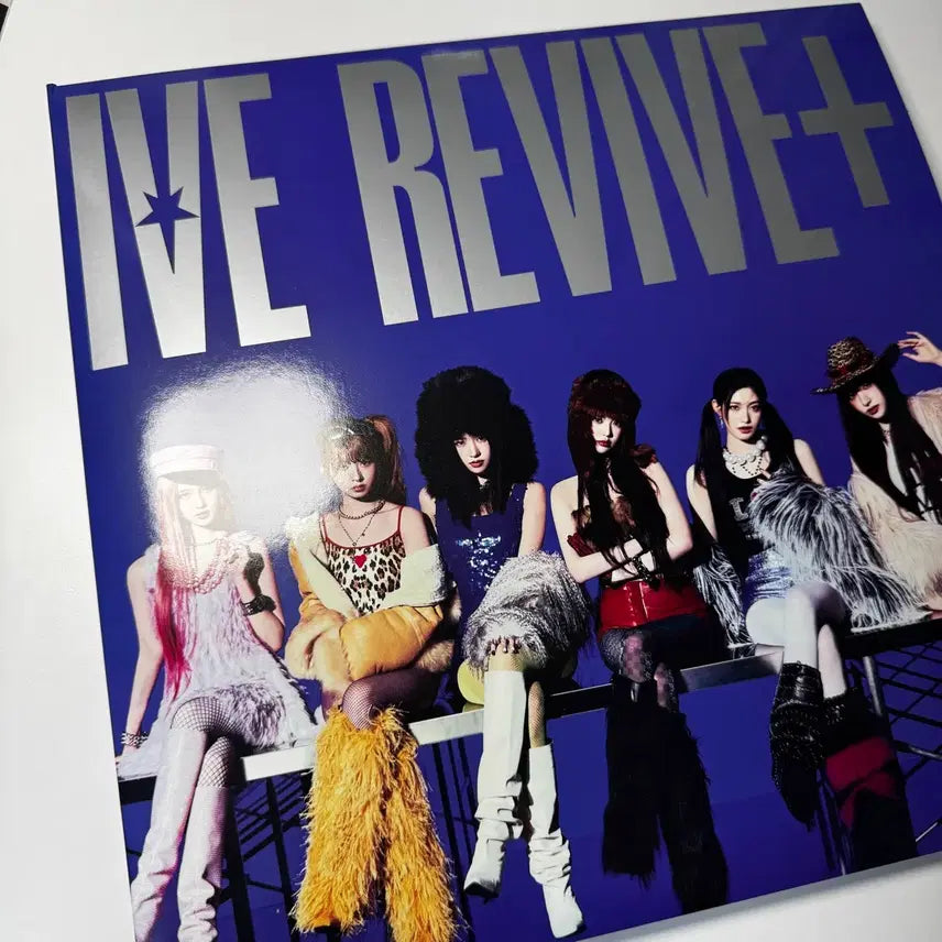[BUNJANG] IVE REALIZE LP (Unsealed) / 아이브 LP 개봉 양도 판매 리바이브 앨범