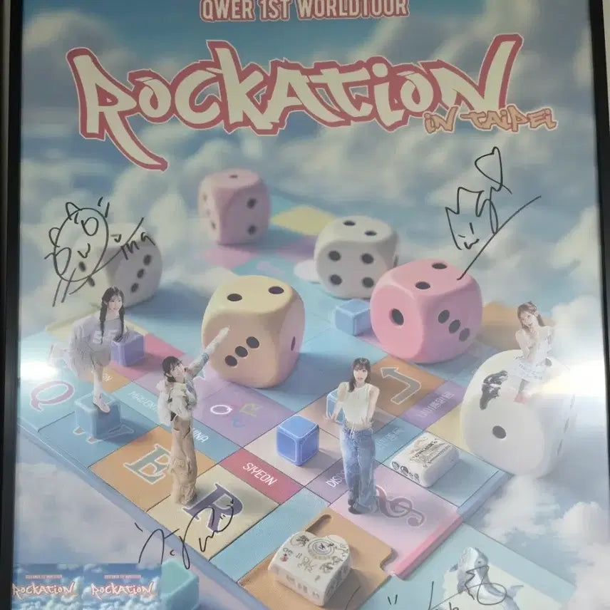 [BUNJANG] QWER Taiwan Signed Poster / qwer 대만 싸인포스터