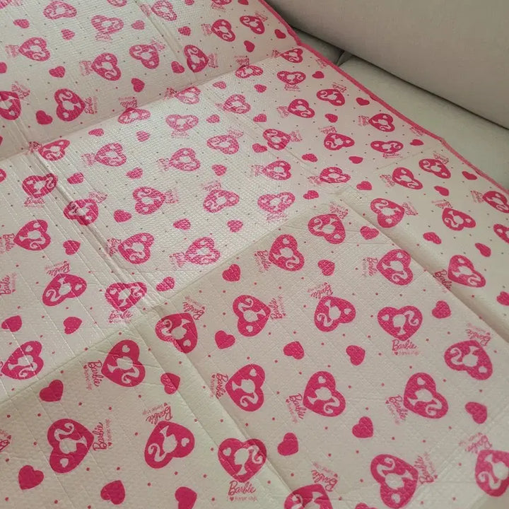 [BUNJANG] Bobby Heart Pattern Mat Import Limited Edition Floor Mat / 바비 하트 패턴 매트 수입 돗자리 한저판