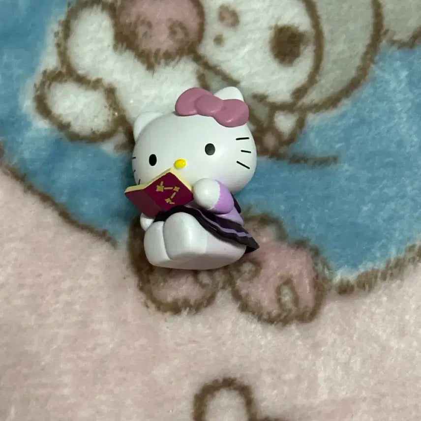 [BUNJANG] Hello Kitty Magical Study Series Figure Set / 헬로키티 마법공부 시리즈 피규어