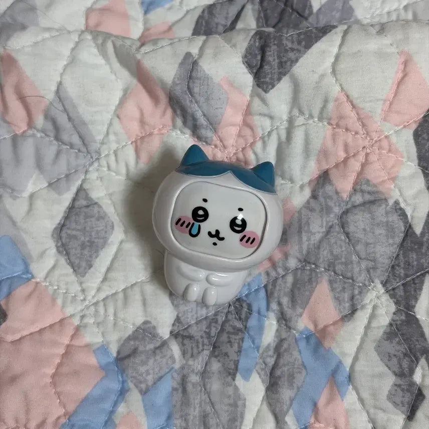 [BUNJANG] Chiikawa Face Change Figure Hachiware / 치이카와 페이스체인지 피규어 하치와레