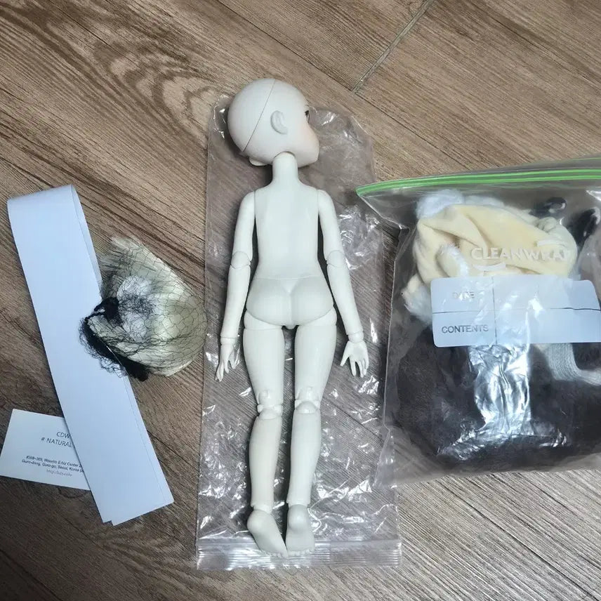 [BUNJANG] Tinyfox USD Doll Set (Wig and Outfit Included) / 타이니폭스 usd