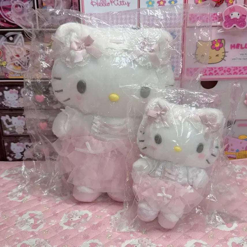 [BUNJANG] Sanrio Shiro Neko Hello Kitty Mascot Plush Set (2 Types) / 미개봉 산리오 시로네코 키티 누이 마스코트 2종 세트