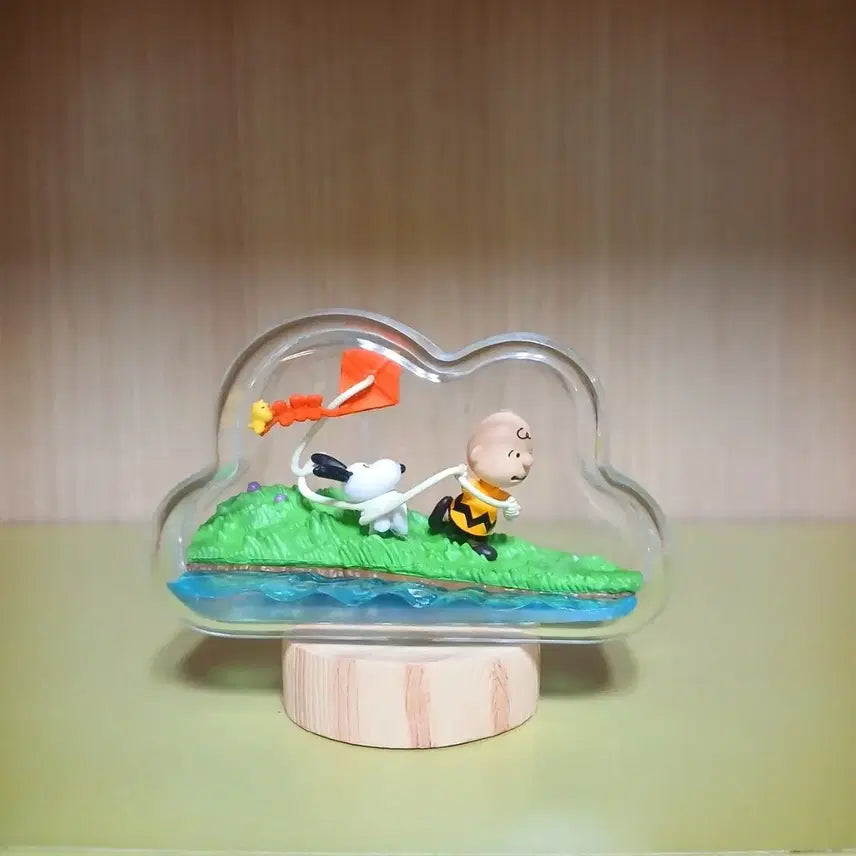 [BUNJANG] Snoopy &amp; Charlie Brown Kite Flying Dome Figure / 스누피 찰리브라운 연날리기 돔 피규어