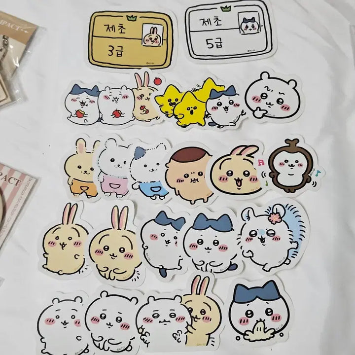 [BUNJANG] Chiikawa Die-Cut Mini Sticker Bundle (Usagi, Hachiwara, Momonga) / 치이카와 다이컷 미니 스티커 일괄 우사기 하치와레 제초자격증 모몽가