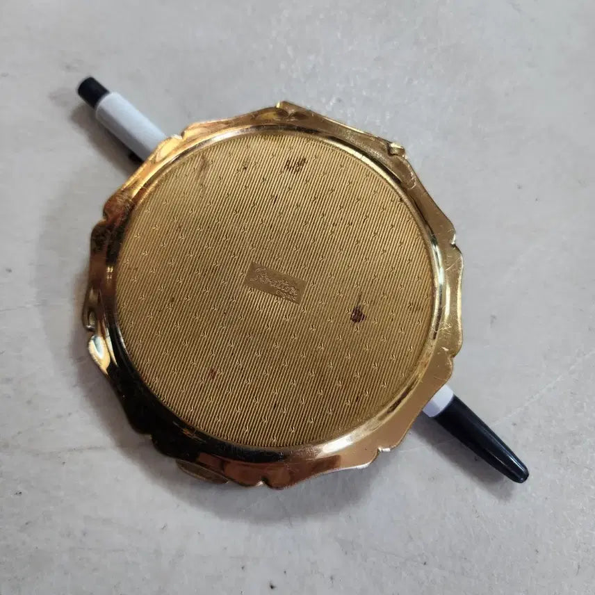 [BUNJANG] Stratton Vintage Powder Compact / 영국 오래된 빈티지 스트라튼(Stratton) 파우더 콤팩트. 사용제 중고 입니다 지름8.7cm