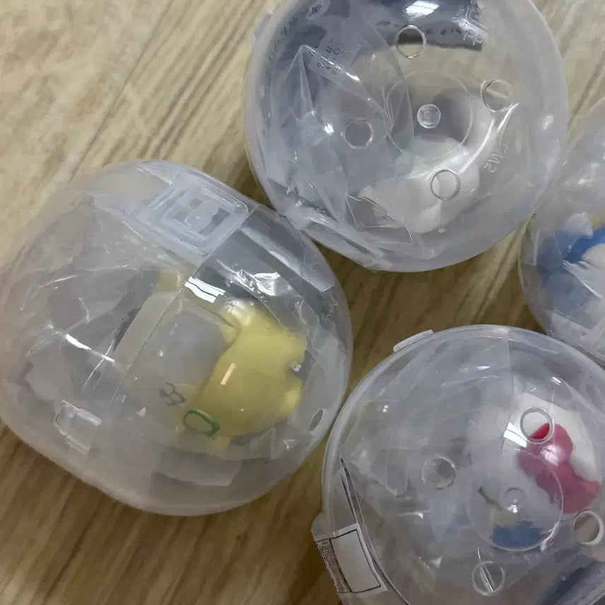 [BUNJANG] Sanrio Bubble Blower Gacha Set (Sealed) - Hello Kitty, Cinnamoroll, Pompompurin / (미개봉)산리오 비눗방울 가챠 키티 시나모롤 폼폼푸린 일괄